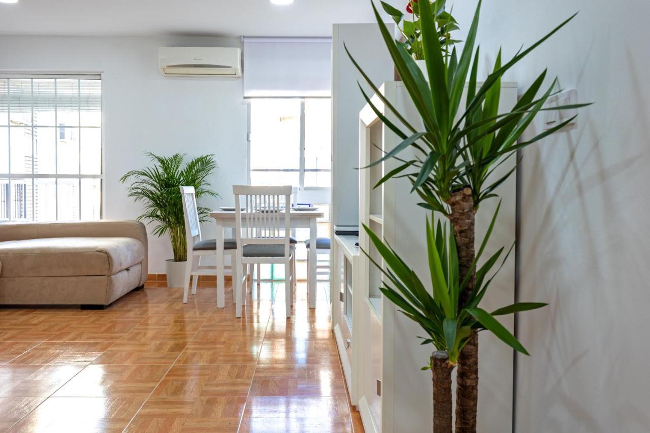 Charming 2 Bedroom Apartment At Triana Center By Oui 세비야 외부 사진