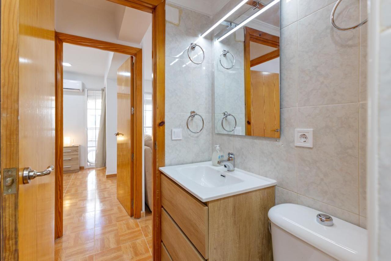 Charming 2 Bedroom Apartment At Triana Center By Oui 세비야 외부 사진